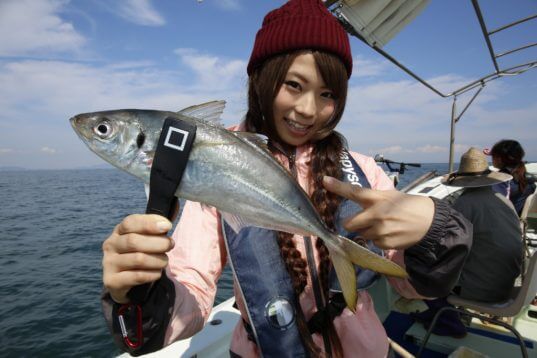この画像は、サイトの記事「釣りガール 大阪 ネットで話題 魚釣り専門 YouTube注目無料視聴動画ご紹介！」のイメージ写真画像として利用しています。
